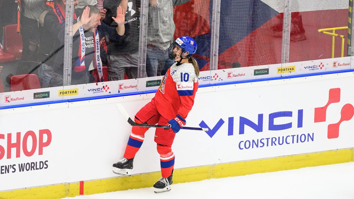 Hokejová útočnice Křížová míří v PWHL z Minnesoty do New Yorku